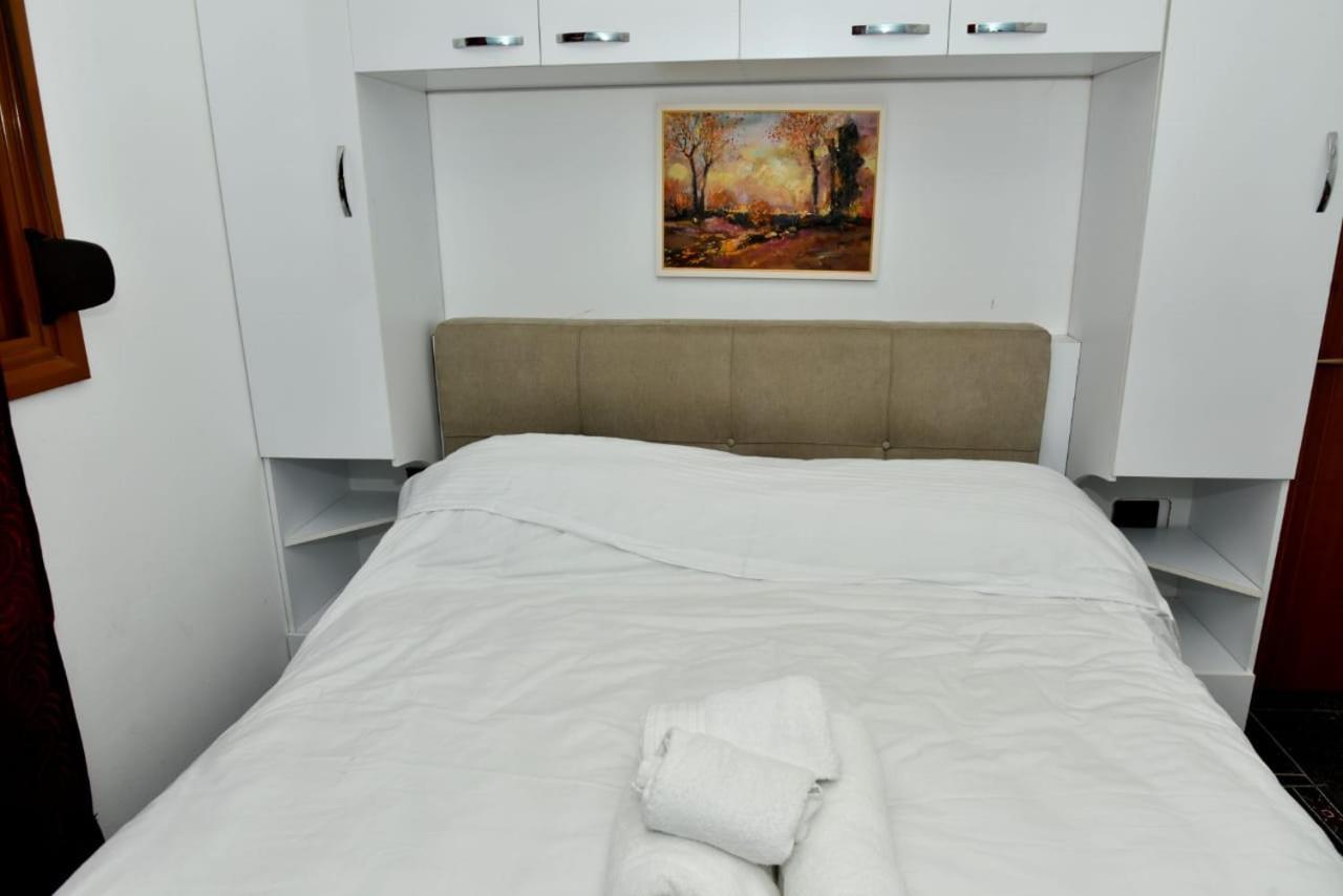 Villas Apartments Shahaj Vlore Exterior photo